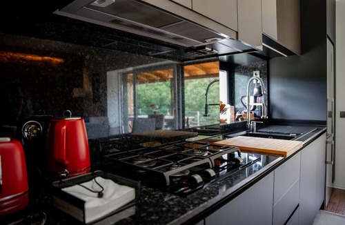Casares House | Country House 'Casa Da Eira Velha' with Mountain View, Wi-Fi and Air Conditioning