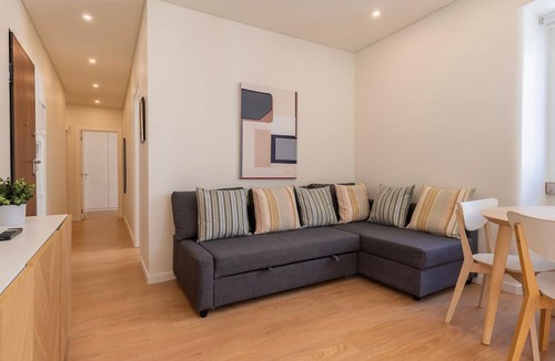 Santa Isabel Apartment | Homely 2BDR Apartment w/Terrace by LovelyStay