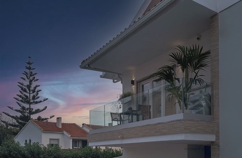 Cascais Villa | Gold Coast Photography Inn