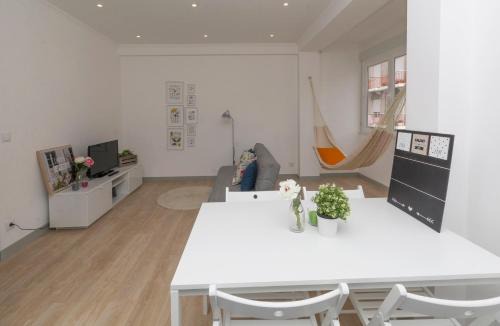 Santa Engracia Apartment | Rising Sun