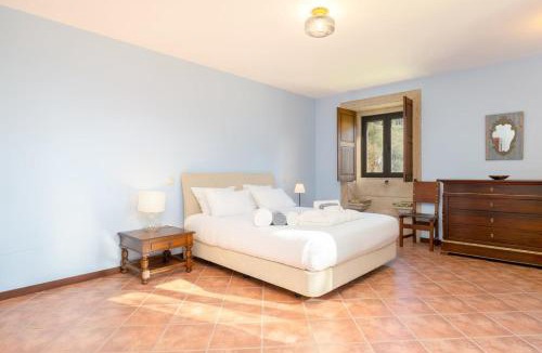 Ponte de Lima Villa | Portugal Active São Julião Retreat | Pool, Jacuzzi & Garden Escape