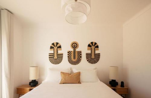 Figueira House | Villa pool nestled in the golf course