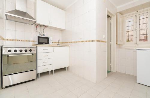 Santa Maria Maior Apartment | River View 1BDR Apt in Alfama close to tram