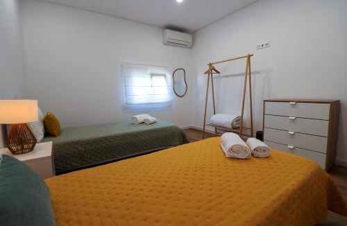 Alvega House | Casa Alvega - 50m do Rio - Piscina com Hidromassagem