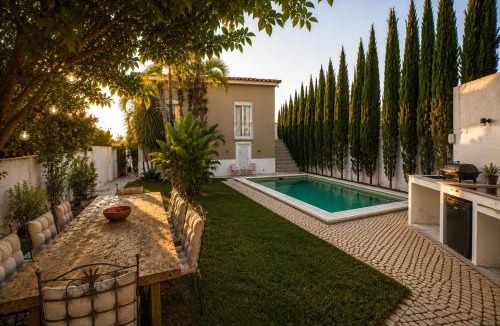 Vila Nogueira de Azeitao House | Sunshine Guesthouses Sleeps 6 Parking