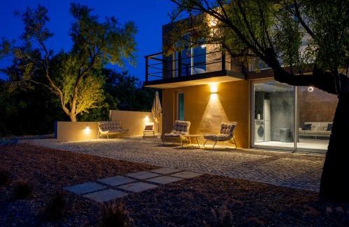 Chaveca Villa | Luxury Private Pool Villa by Quinta da Alfarrobeira