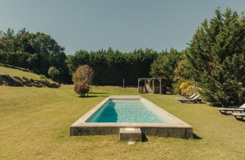 A dos Negros Villa | Big Red Barn - Spectacular Villa near Obidos