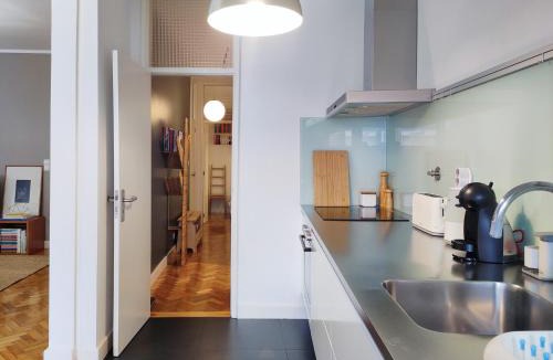 Paranhos Apartment | E36 - AC & Parking - Bright & Spacious Apartment