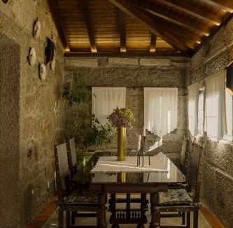 Felgueiras House | Casa de Pias - Private Indoor Pool & Country House near Porto