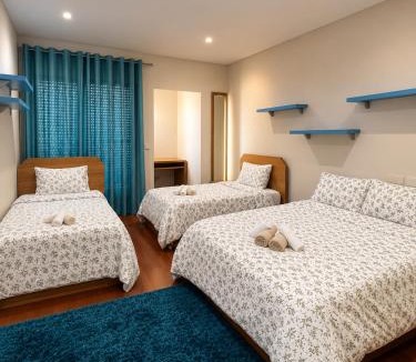 Gualtar Villa | Mansion with Swimming Pool, Pool Table & GrillArea