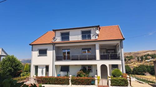 Sernancelhe House | Moradia Bela Vista