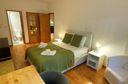 Carvoeira House | Sintra, Modern 3 Bedroom Apartment in São Marcos