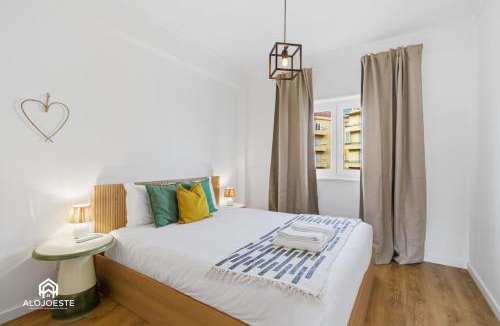Praia de Santa Cruz Apartment | Beach Bliss Apartment