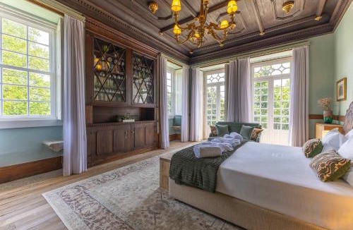 Pico House | Carcavelos Manor House by Portugal Active