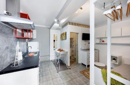 Funchal Apartment | Economy Studio for Two in Lagos
