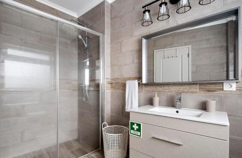 Ribeira Grande Villa | Windmill Beach House