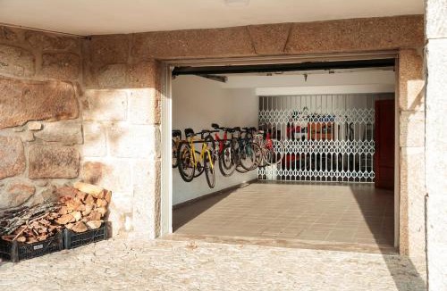 Amares House | Casa Das Flores