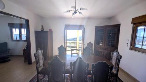Outeiro House | Casa das Quintas com vista para a montanha