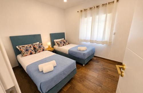 Praia de Santa Cruz House | Blue Beach House Sta Cruz - Charm 5min from the beach