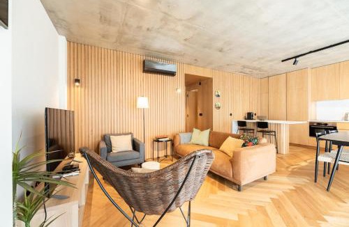 Santo Condestavel Apartment | Lisbon Local Life Ourique, 2 Bdr Apt with AC