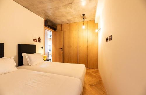 Santo Condestavel Apartment | Lisbon Local Life Ourique, 2 Bdr Apt with AC
