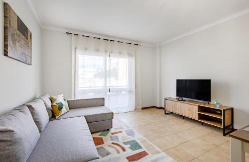 Vila Nova de Gaia Apartment | Gaia Comfort Living Balcony & Metro