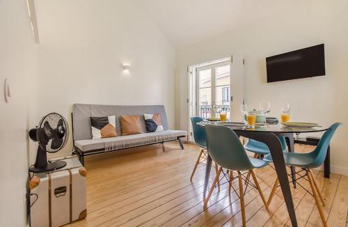 Santo Estevao Apartment | Design Apartment in Typical Alfama