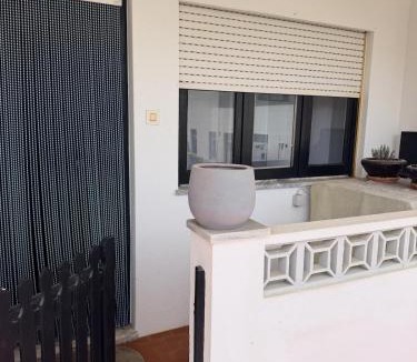 Praia de Santa Cruz Apartment | Refúgio tranquilo na Praia de Santa Cruz T2