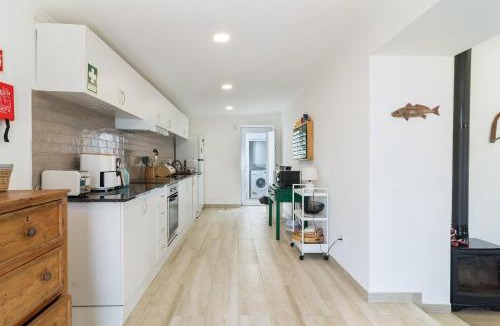 Atalaia House | Cozy Retreat