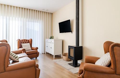 Campo de Gerez House | Casa Da Avó Custódia