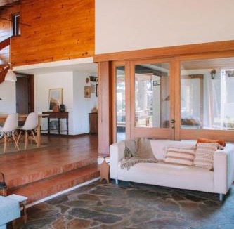 Caminha Villa | Casa com 4 quartos e Jardim Espaçoso - Santa Sofia