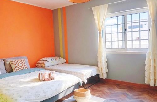 Atalaia House | Great for Families in Lourinhã-Double Rooms-Private Baths-Free Parking & Extra Bed