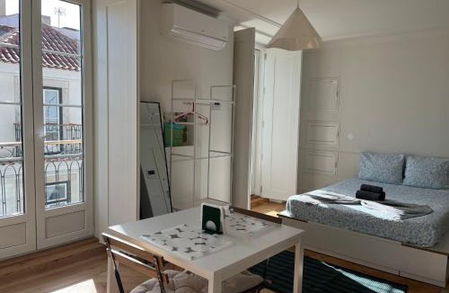 Santa Maria Maior Apartment | Lisbon Silver Flower II
