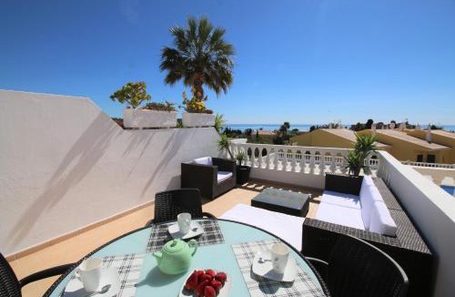 Praia da Luz Villa | Charming Apart Van Gogh