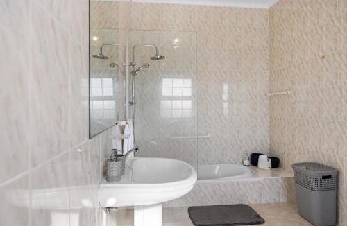Mosteiros House | Casa MiRaMar