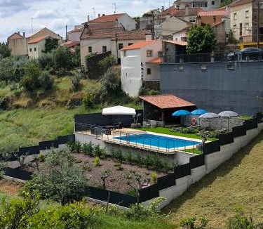 Proenca-a-Nova House | Casa Resineiro com Piscina, Garagem e Terraço
