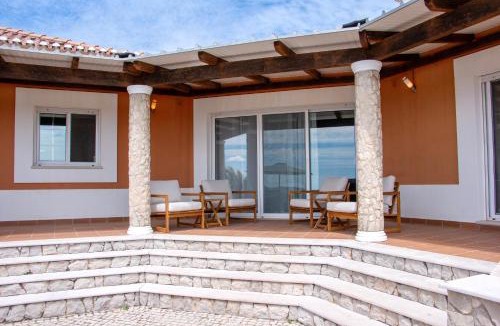 Sao Bras de Alportel Villa | Villa Topázio - 4 Bedrooms, Private Pool, Jacuzzi, Airco & Sea Views!