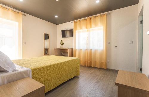 Sernancelhe Hostel | Flôr do Távora