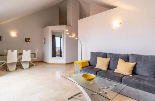 Santa Luzia Apartment | Santa Luzia Funchal View 2Br Pool, Ac & Parking