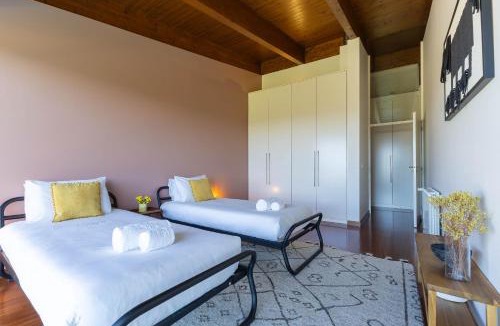 Carreco House | Sunrise Escape with Pool by Portugal Active