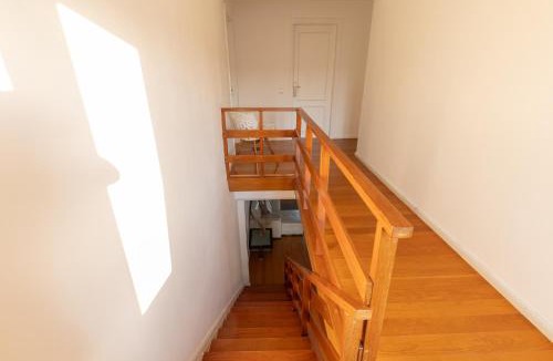 Estoril Apartment | 3 Bedroom House in Cascais, 15 min walking to beach with parking spot