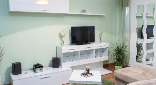 Seia Apartment | Spacious apartment in Seia - 110 m² with terrace view