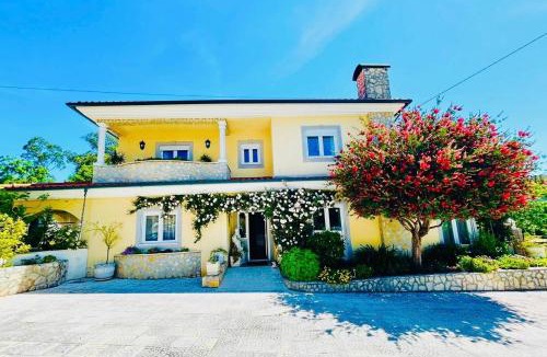 Vila Nova de Poiares House | Sunrise Villa Alvorada - Sun-Kissed Suite Accessiblility