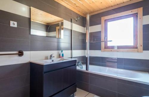 Aguda Apartment | Cozy studio in Figueiró dos Vinhos 56 m² with shared pool