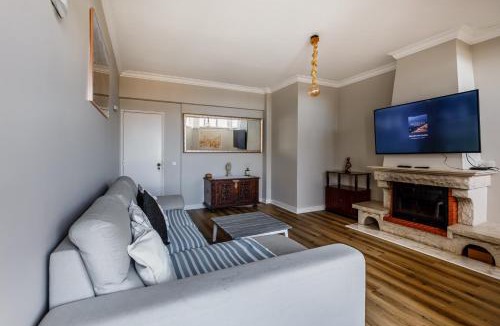 Serradas House | Monteiro Duplex Terrace