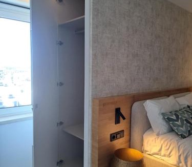 Sao Martinho do Porto Apartment | Beachfront 3bdr apt on Marginal Boulevard