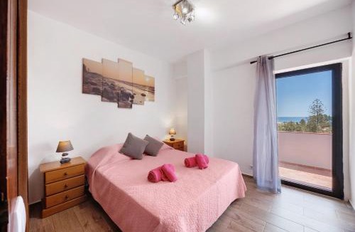 Torralta House | Alvor Beach - Only 50 Meters Away