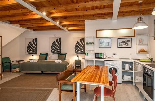 Caparica Apartment | Secret Riverside Studio in Porto Brandão