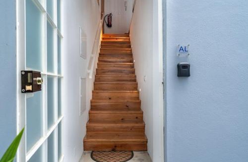 Caparica Apartment | Breezy Sunlit Loft in Porto Brandão