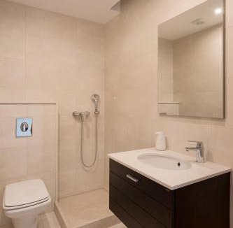 Patroves House | Albufeira Poolside Family Vila